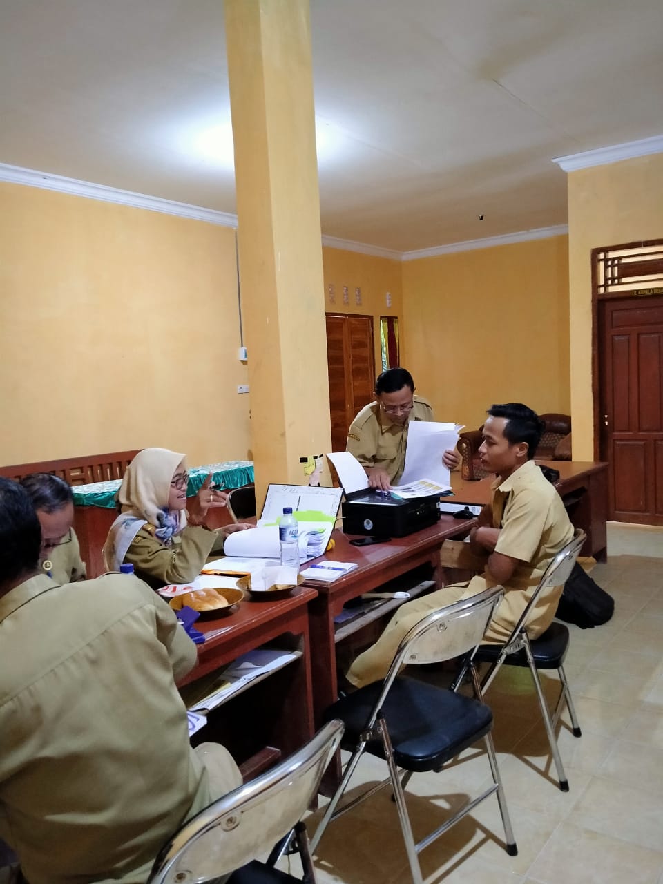 Kegiatan monev Pemerintah Kecamatan Sekar