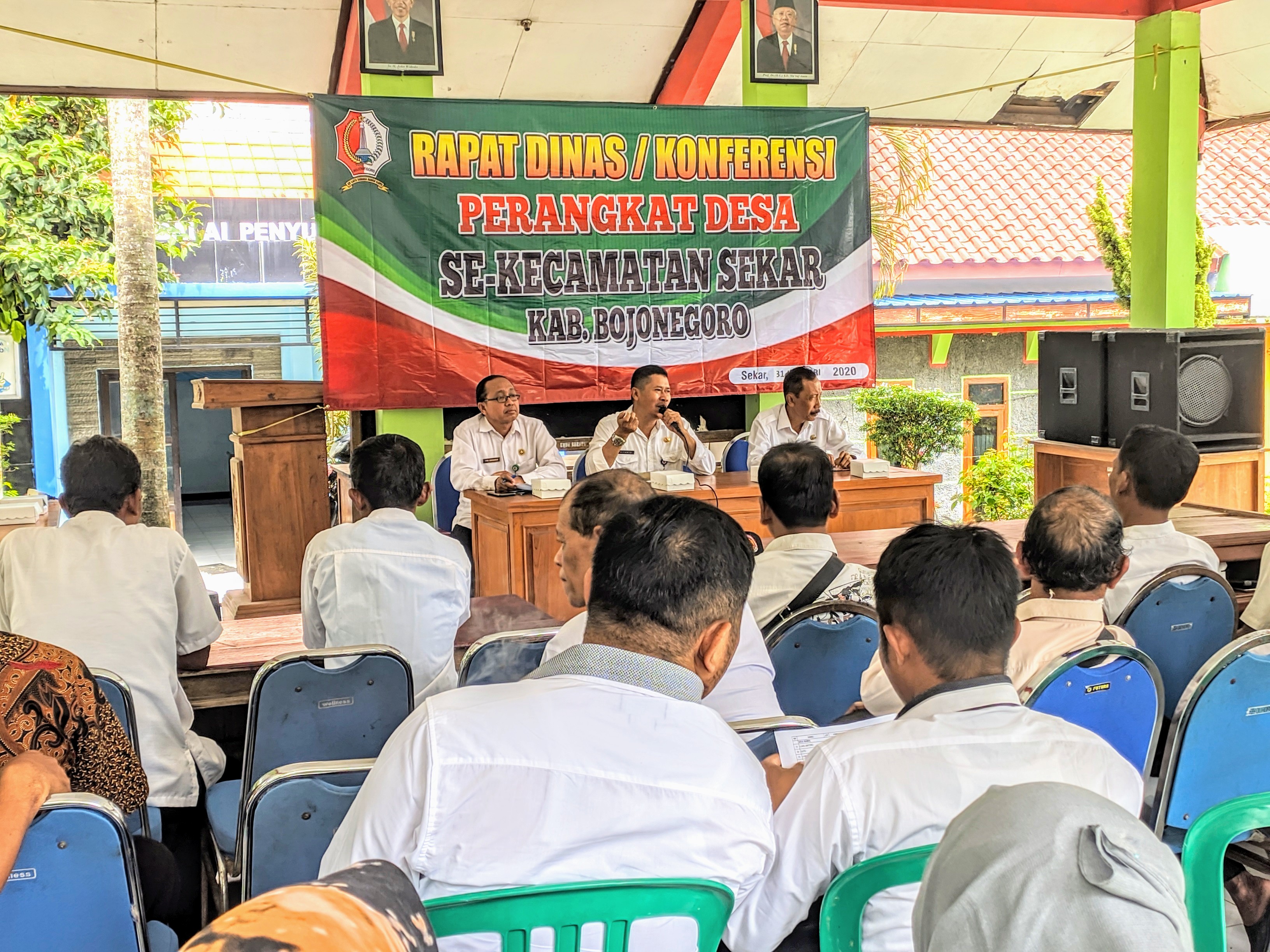 RAPAT RUTINAN PEMERINTAH KECAMATAN SEKAR
